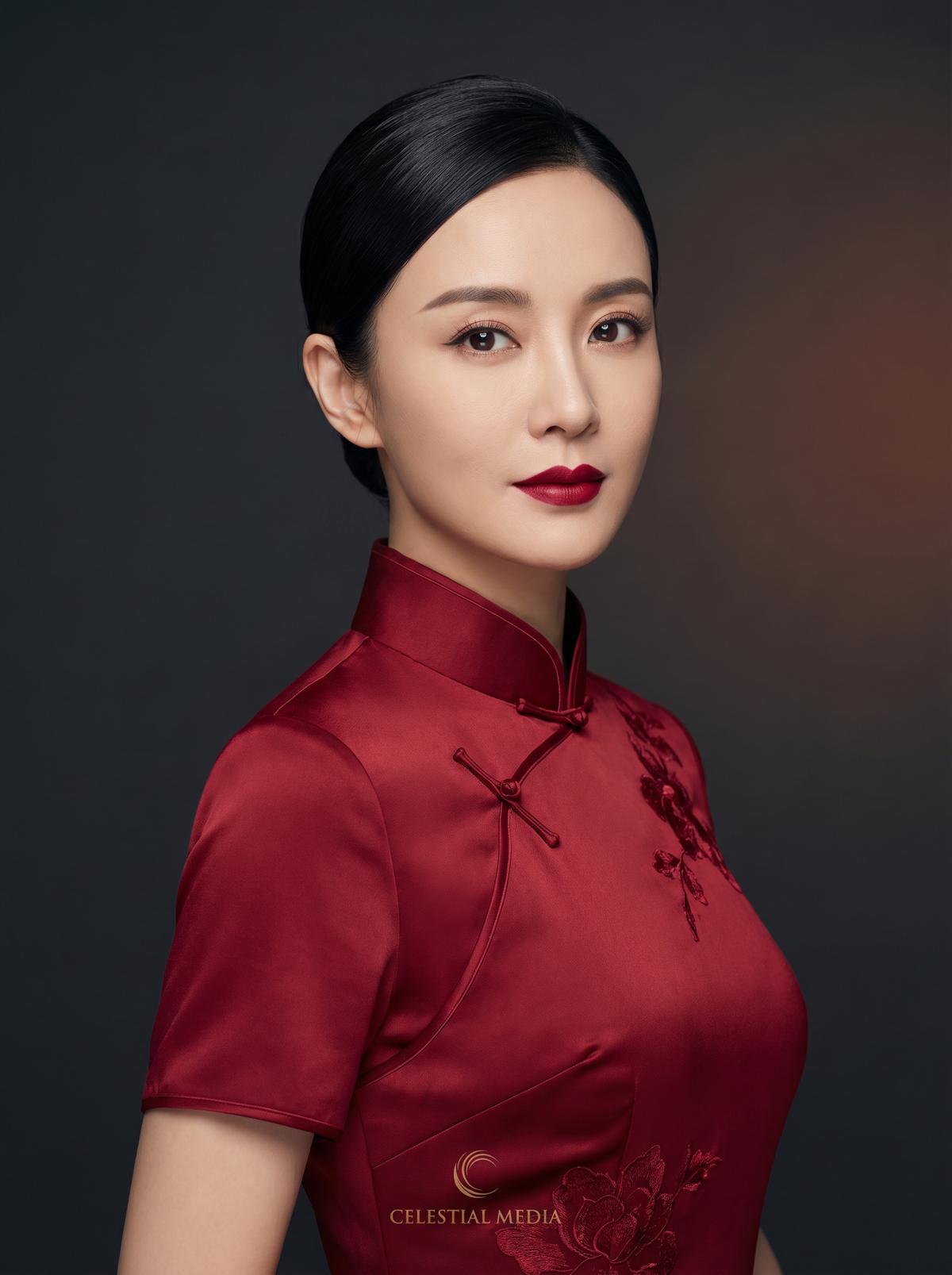 七天眼镜妹
